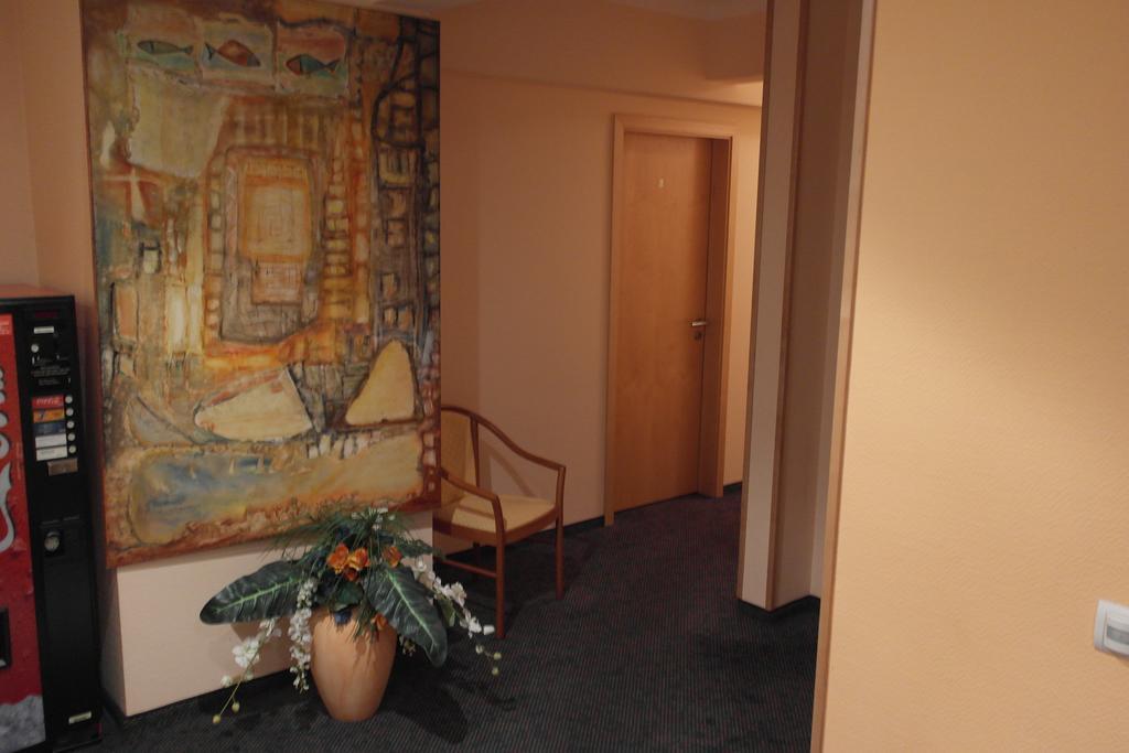 Hotel Jahnhaus Langenfeld  Exterior photo